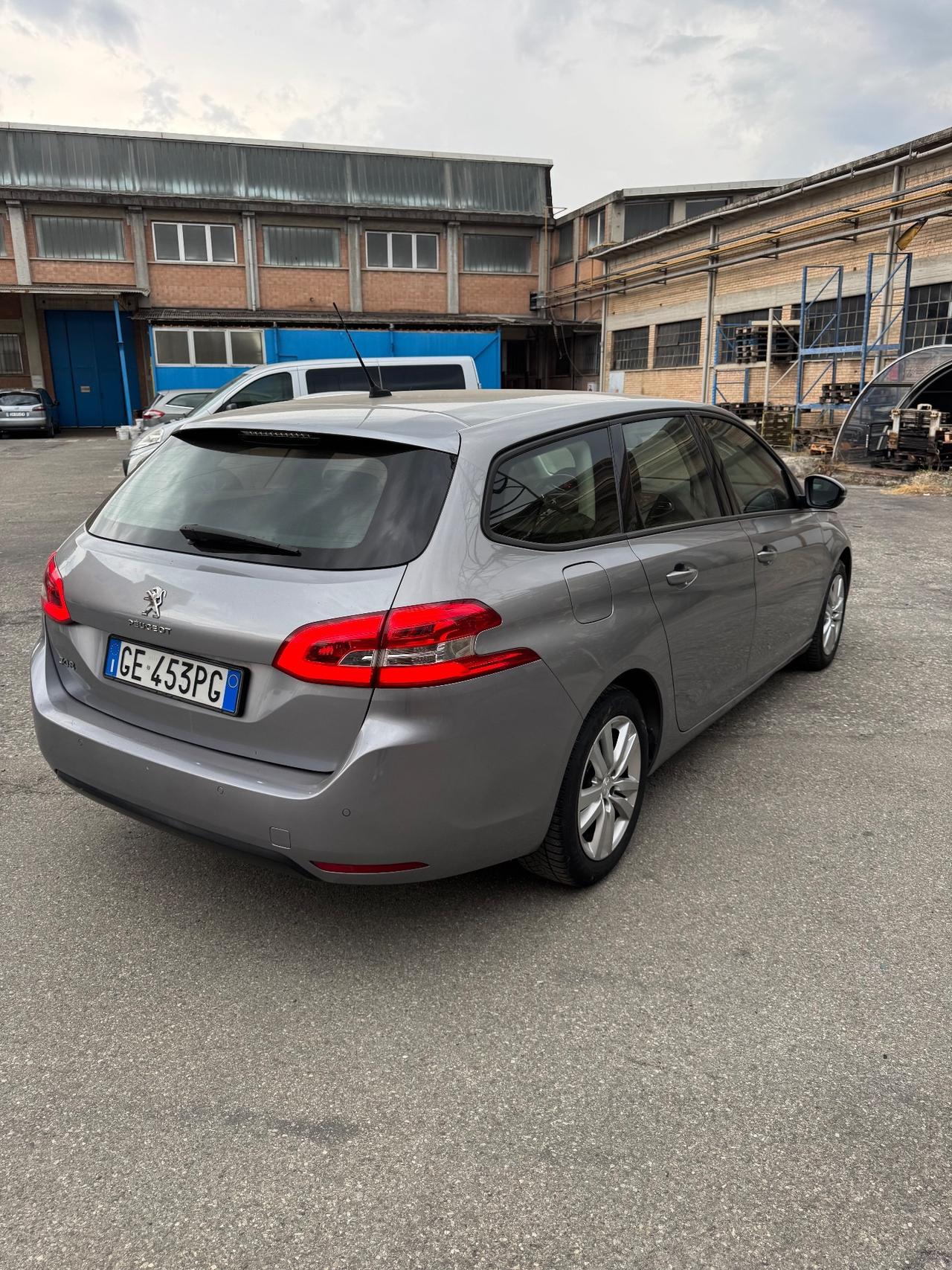 Peugeot 308 BlueHDi 130 S&S SW Allure