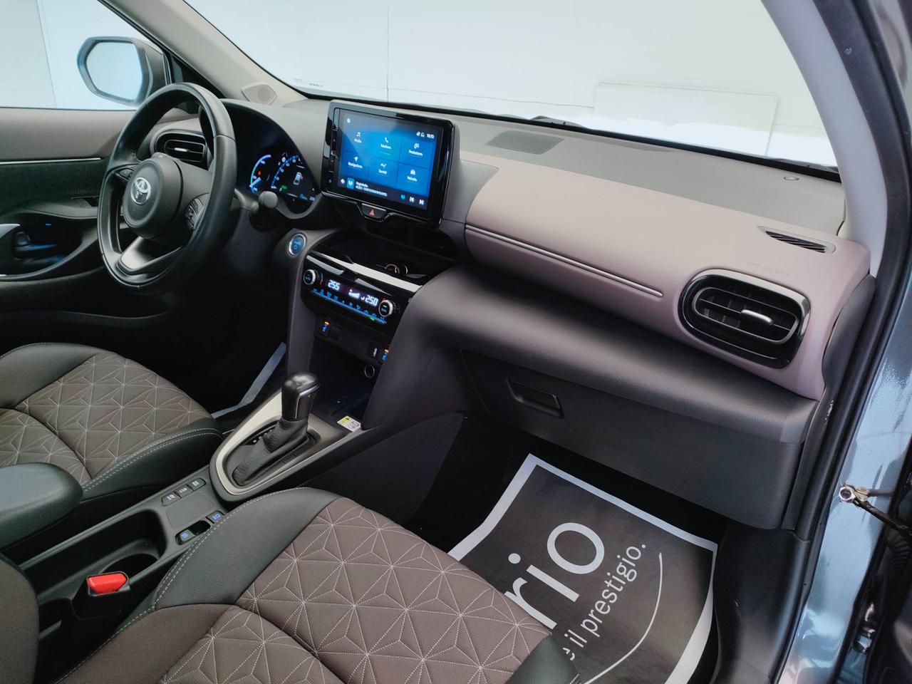 TOYOTA Yaris Cross - Yaris Cross 1.5h Lounge fwd 116cv e-cvt