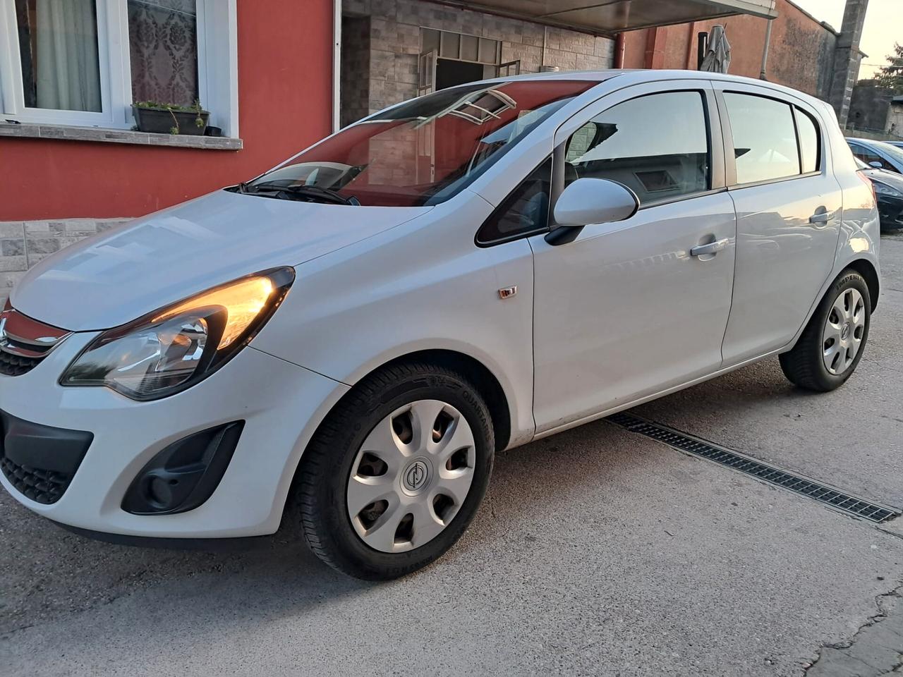 Opel Corsa 1.2 85CV 5 porte GPL-TECH Edition