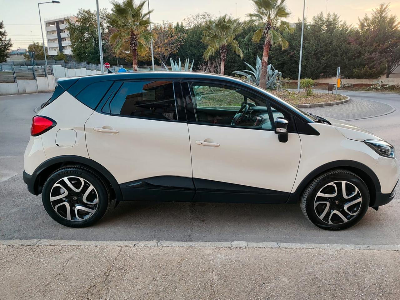 Renault Captur 1.5 dCi 90CV 2017 SUPER FULL!!