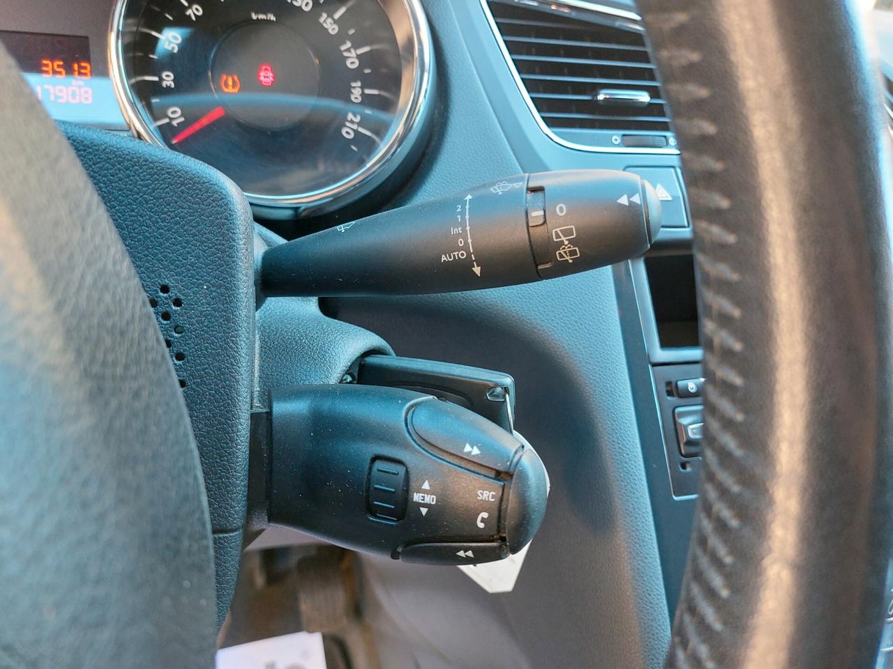 Peugeot 5008 1.6 HDi 115CV Allure 85Kw