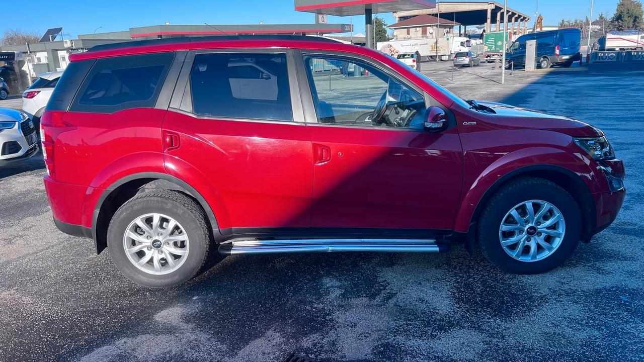 Mahindra XUV500 2.2 16V AWD W6 7 POSTI
