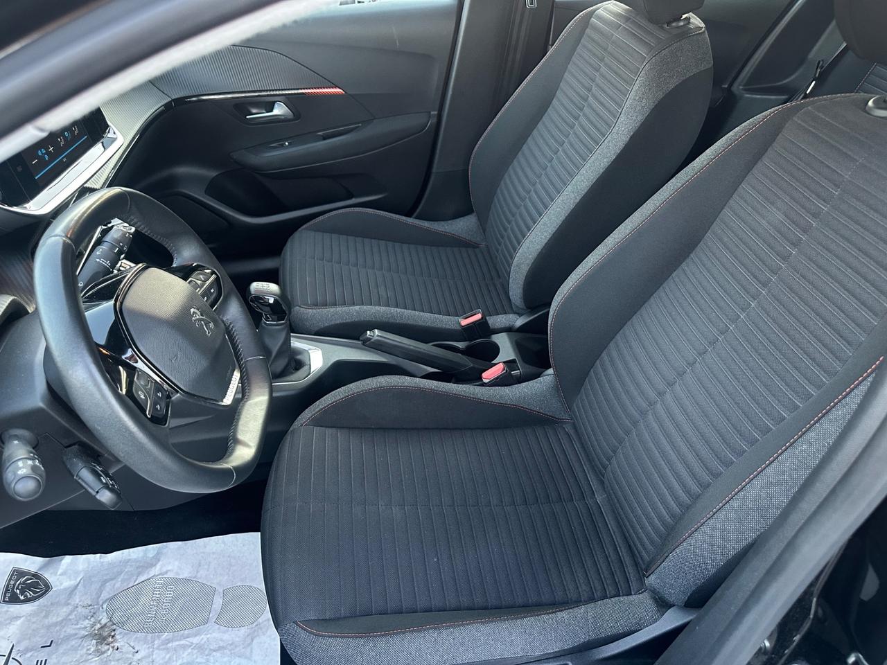 Peugeot 208 PureTech Allure 2022 garanzia 10 Anni