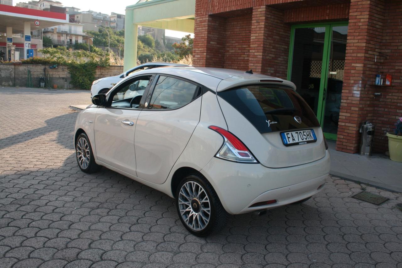 Lancia Ypsilon 1.2 69 CV 5 porte Openinig Edition
