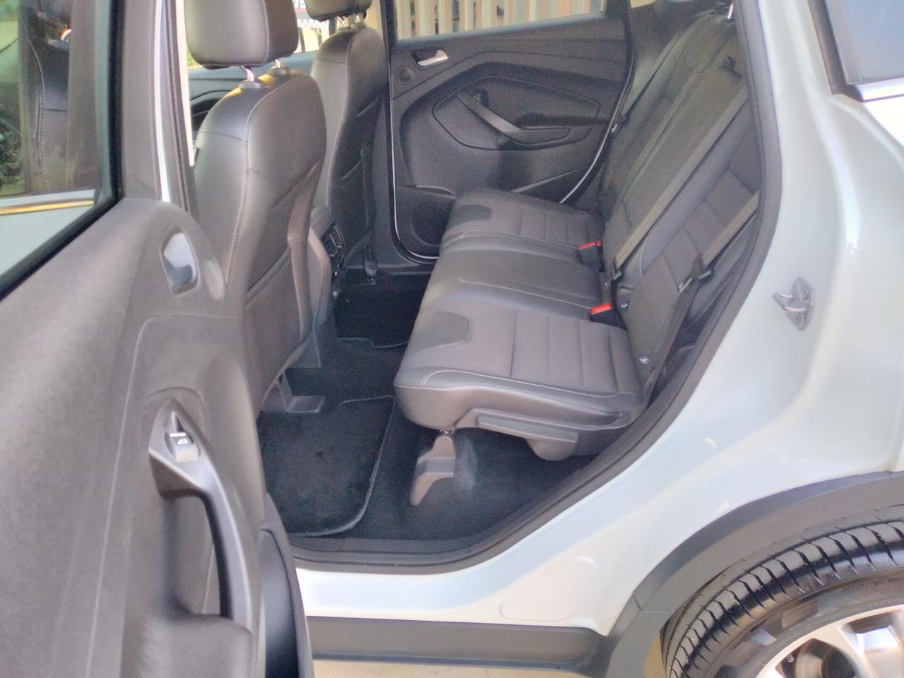 Ford Kuga 2.0 TDCI 140 CV 2WD Titanium