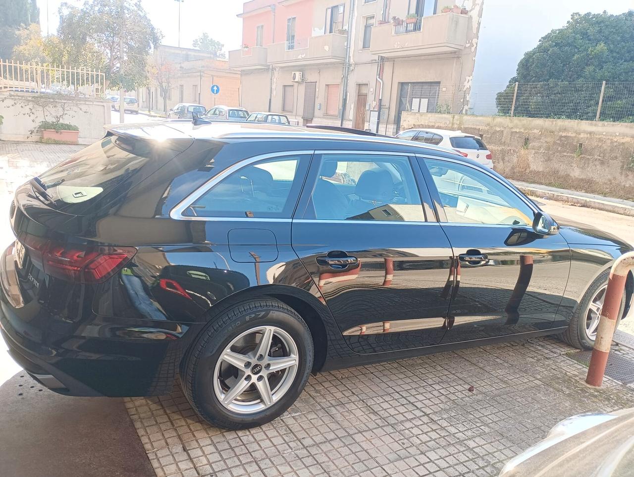 Audi A4 Avant 30 2.0TDI/136 CV S tronic Business Advanced