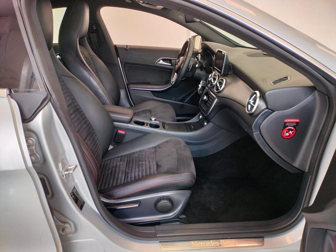 Mercedes-benz CLA 220 CLA 220 CDI Automatic Premium cambio automatico