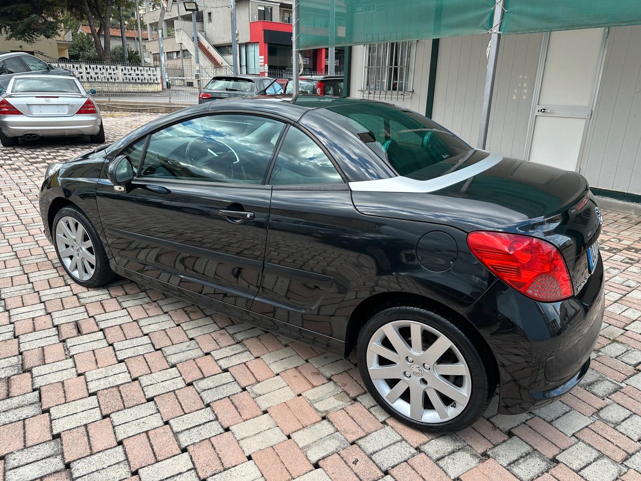 Peugeot 207 1.6 VTi 120CV CC Féline