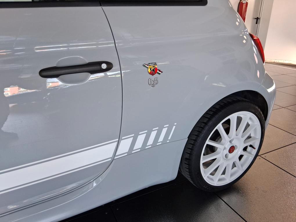 ABARTH 695 1.4 TURBO T-JET ESSEESSE 180 CV