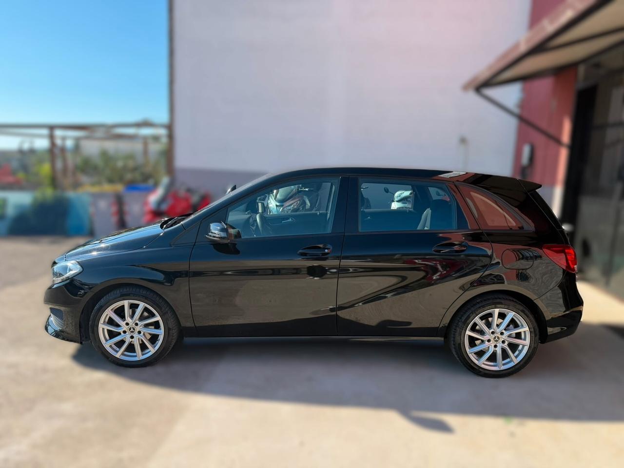 Mercedes-Benz B180d 10/2015 126000km!!!