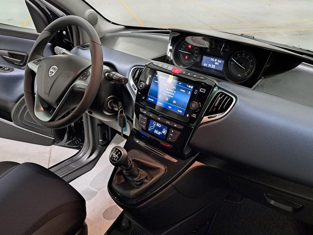Lancia Ypsilon 1.0 FireFly Hybrid Platino MY'24 Km. 0 (GT697BT)