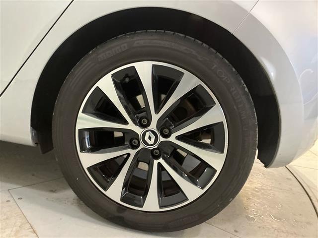 RENAULT Clio 5 Porte 1.6 E-Tech full hybrid 145cv Techno A