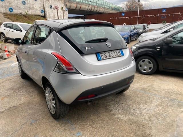 Lancia Ypsilon 0.9 TwinAir 85 CV 5 porte Metano Ecochic Gold