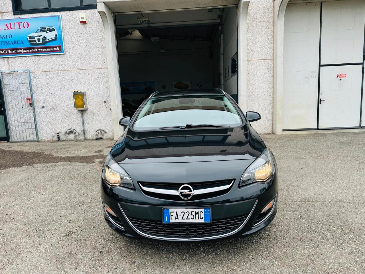 Opel Astra 1.4 Turbo 140CV Sports Tourer GPL Tech Elective
