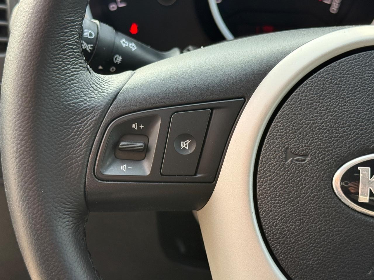 Kia Venga 1.4 GPL Easy|NEOPATENTATI