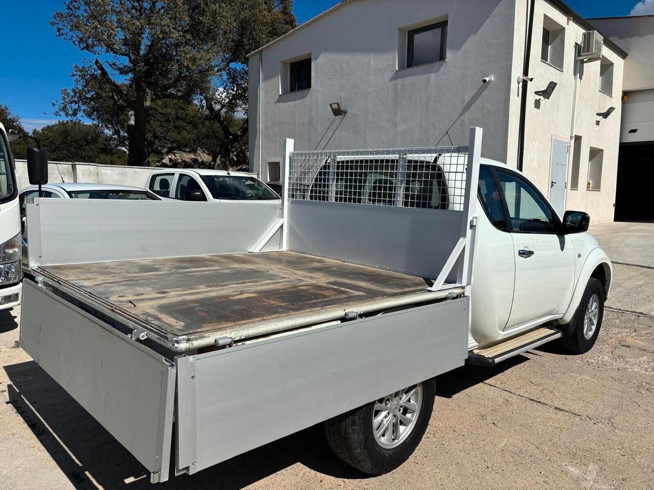 Mitsubishi L200 2.5 DI-D 178CV Club Cab