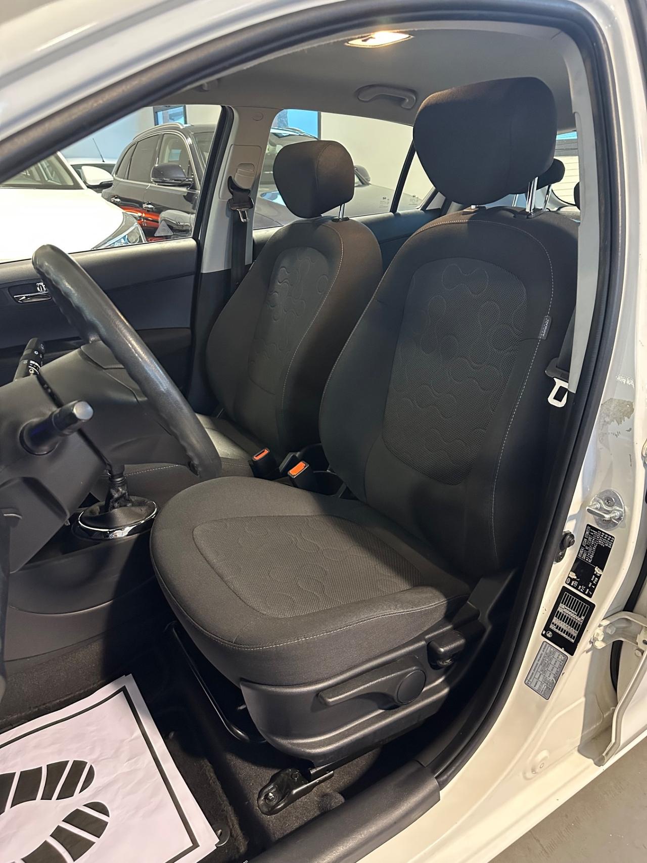 Hyundai i20 1.4 CRDi 5p. Sound Edition