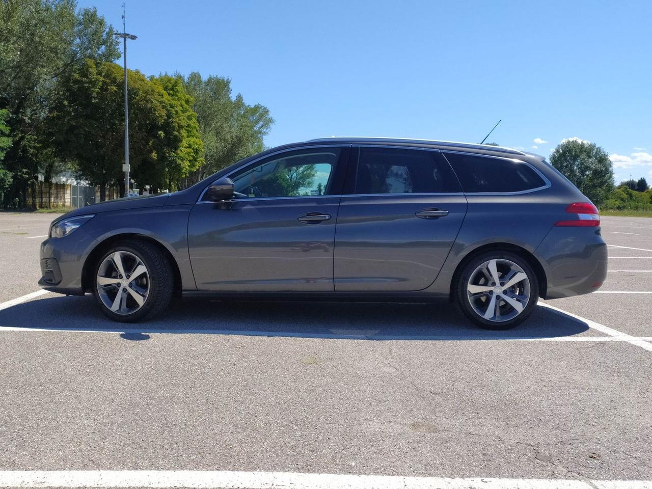 Peugeot 308 Tech Edition 1.5 Blue HDI 130 #6400