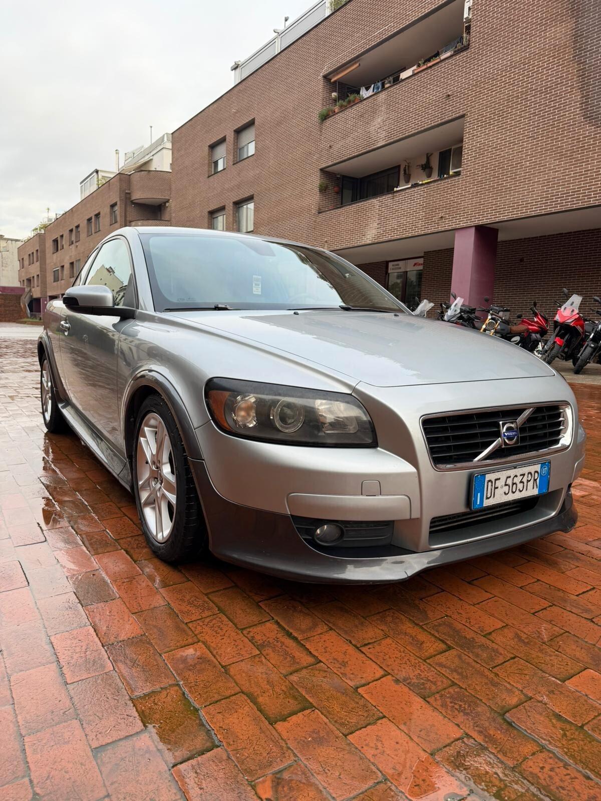 Volvo C30 2.4 D5 aut. R-DESIGN