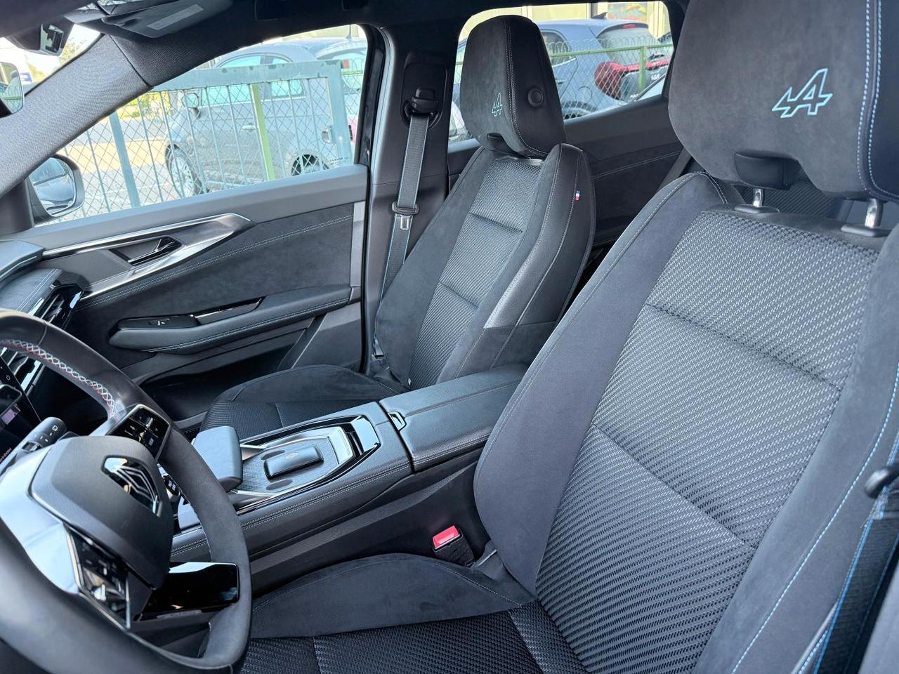 Renault Austral 1.2 E-Tech full hybrid Iconic Esprit Alpine 200cv auto