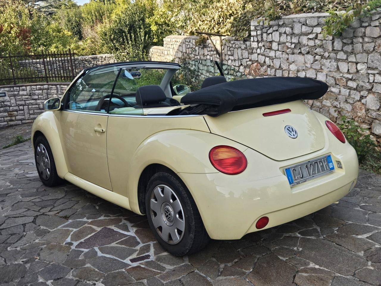 Volkswagen New Beetle 1.4 16V Cabrio