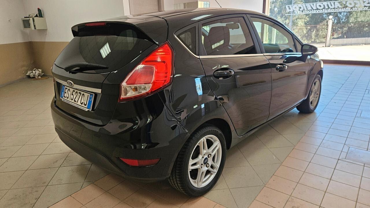 Ford Fiesta 1.5 TDCi 75CV 5 porte Titanium