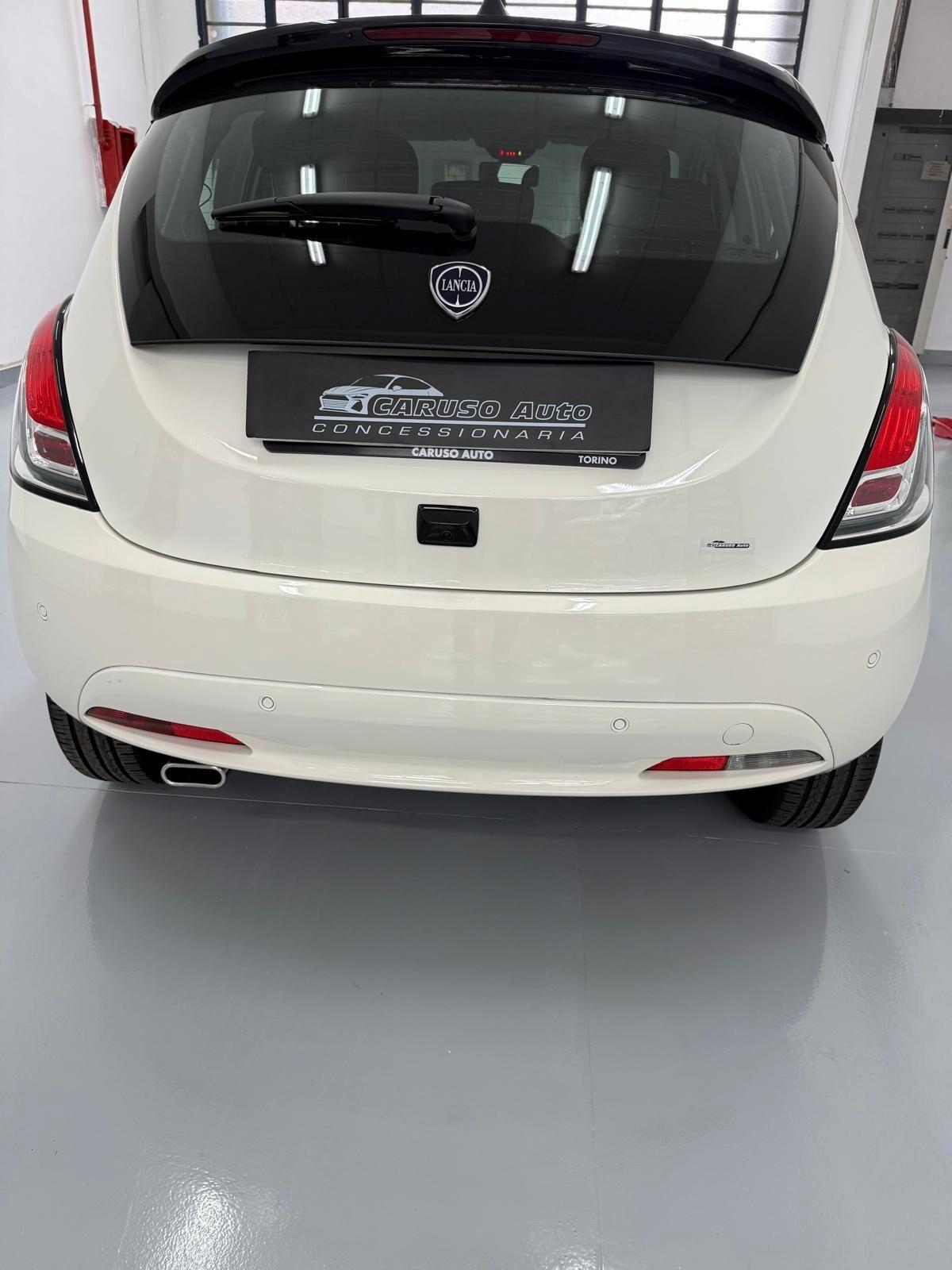 Lancia Ypsilon 1.0 FireFly 5 porte S&S Hybrid Gold Plus