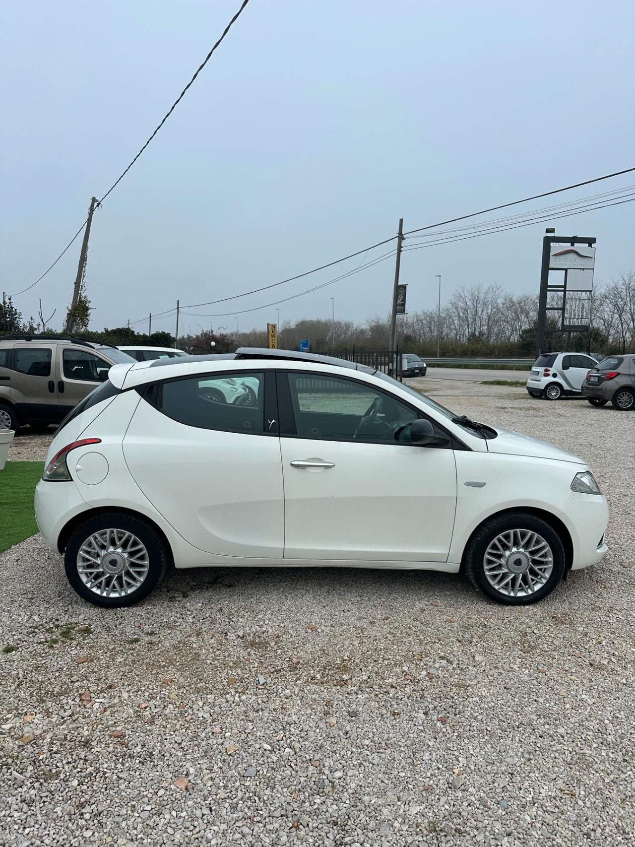 Lancia Ypsilon 1.3 MJT 16V 95 CV 5 porte S&S Elle