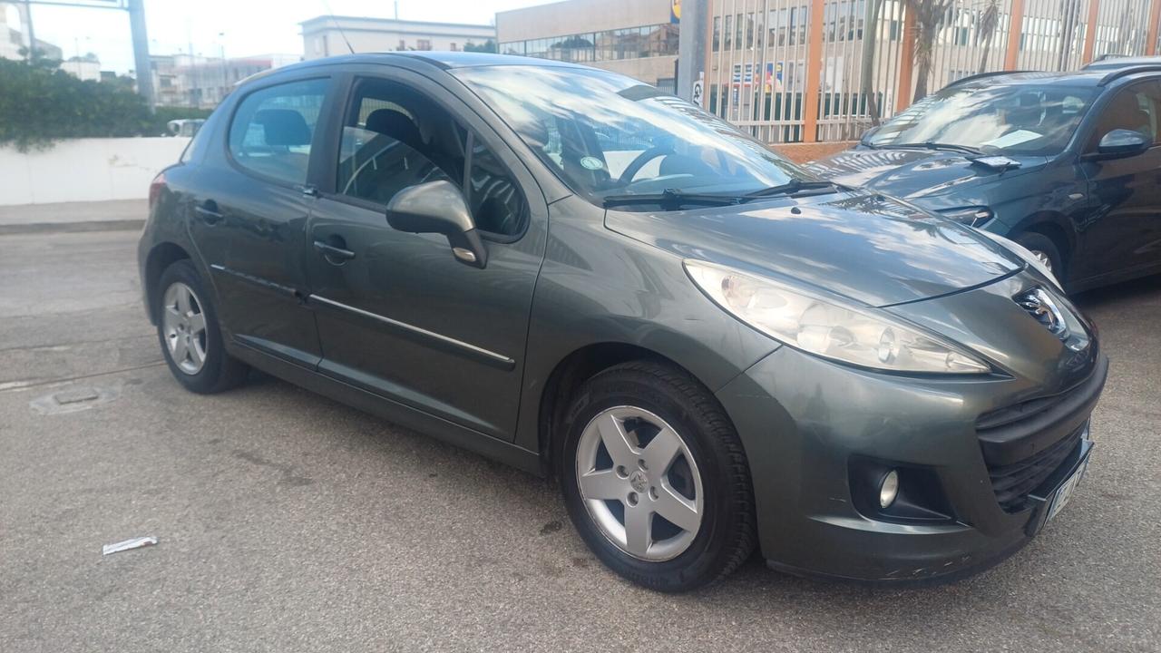 Peugeot 207 1.4 HDi 70CV 5p. Energie Sport