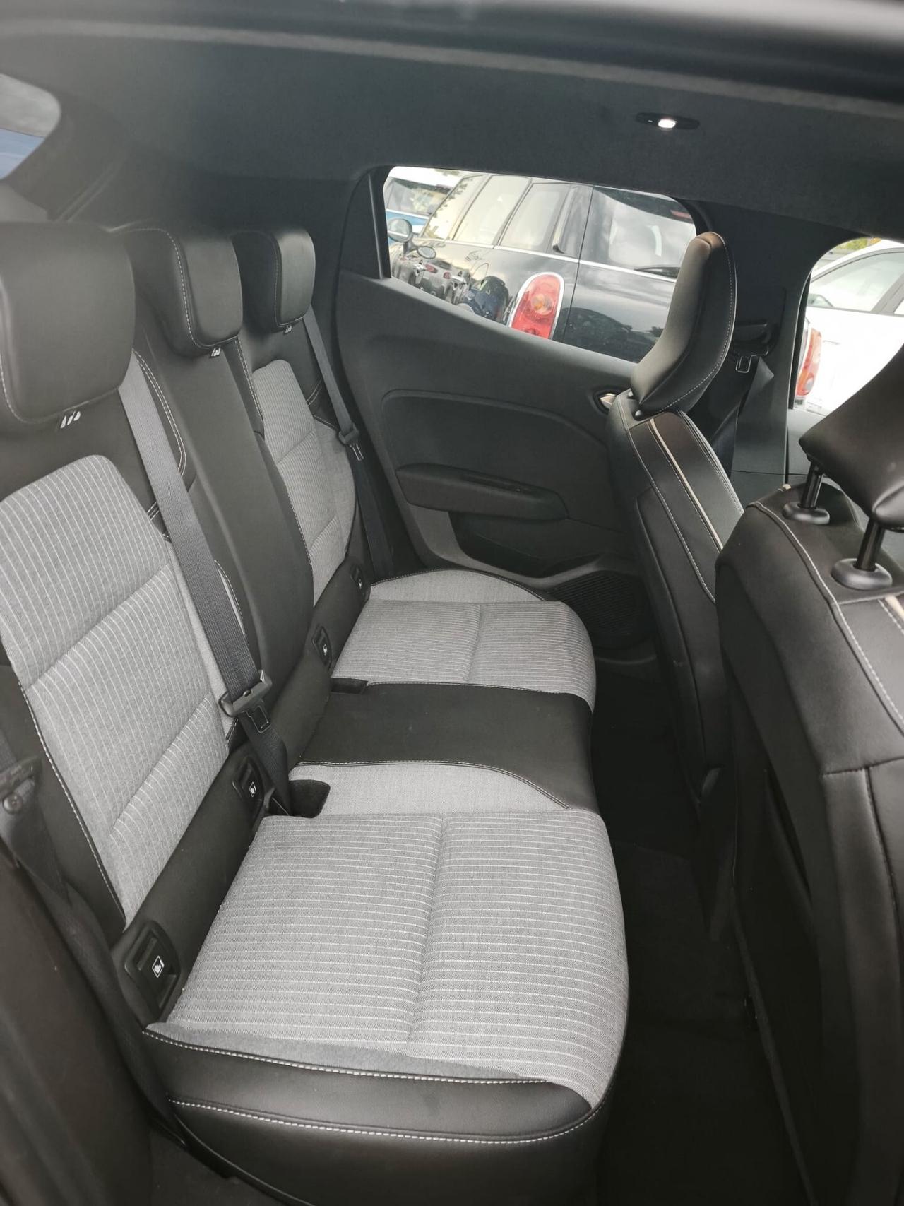 RENAULT CLIO TCE 90CV TECHNO+