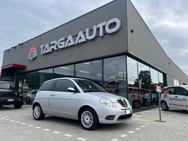 Lancia Ypsilon 1.2 Oro Giallo