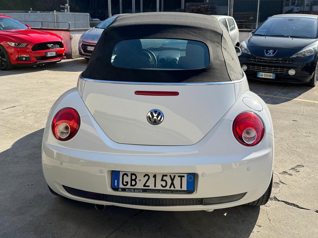 Volkswagen New Beetle 1.4 Cabrio