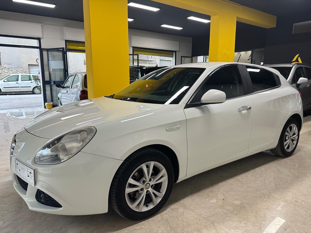 Alfa Romeo Giulietta 1.6 JTDm-2 105 CV Distinctive