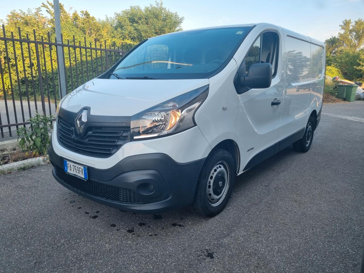Renault Trafic T27 1.6 dCi 115CV PC-TN Furgon