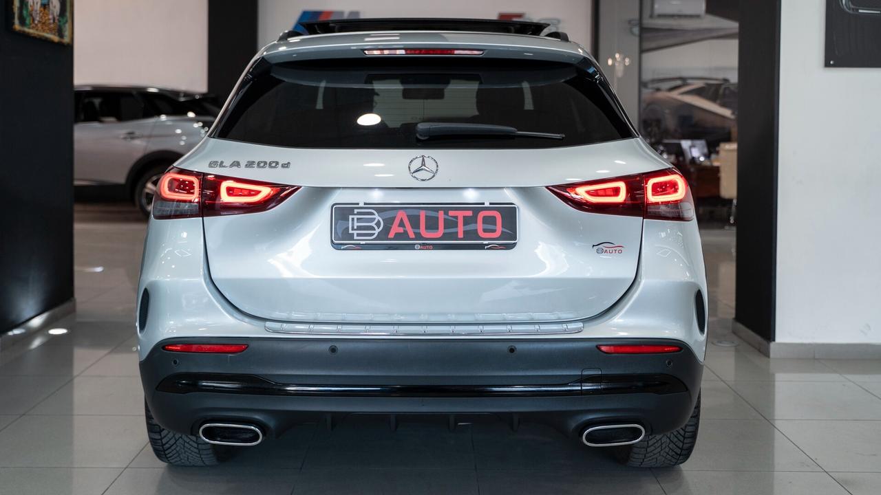 Mercedes-benz GLA 200 D PREMIUM PLUS AMG TETTO PACK LUCI MULTIBEAM FULL OPTIONAL