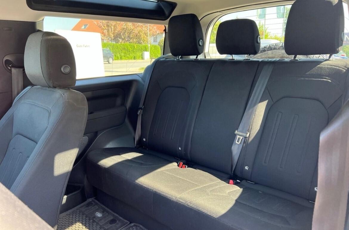 Land Rover Defender 3.0 D200