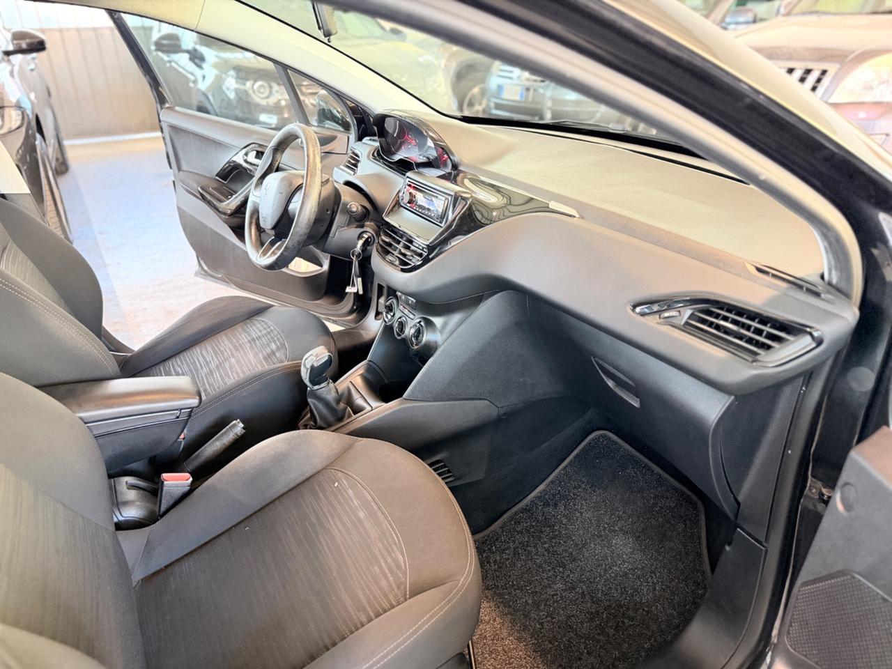Peugeot 208 1.4 HDi 68 CV 5 porte Allure