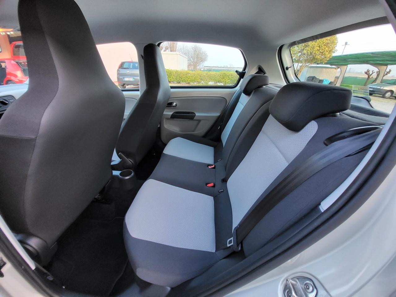 Seat Mii 1.0 68 CV 5 porte Chic Ecofuel