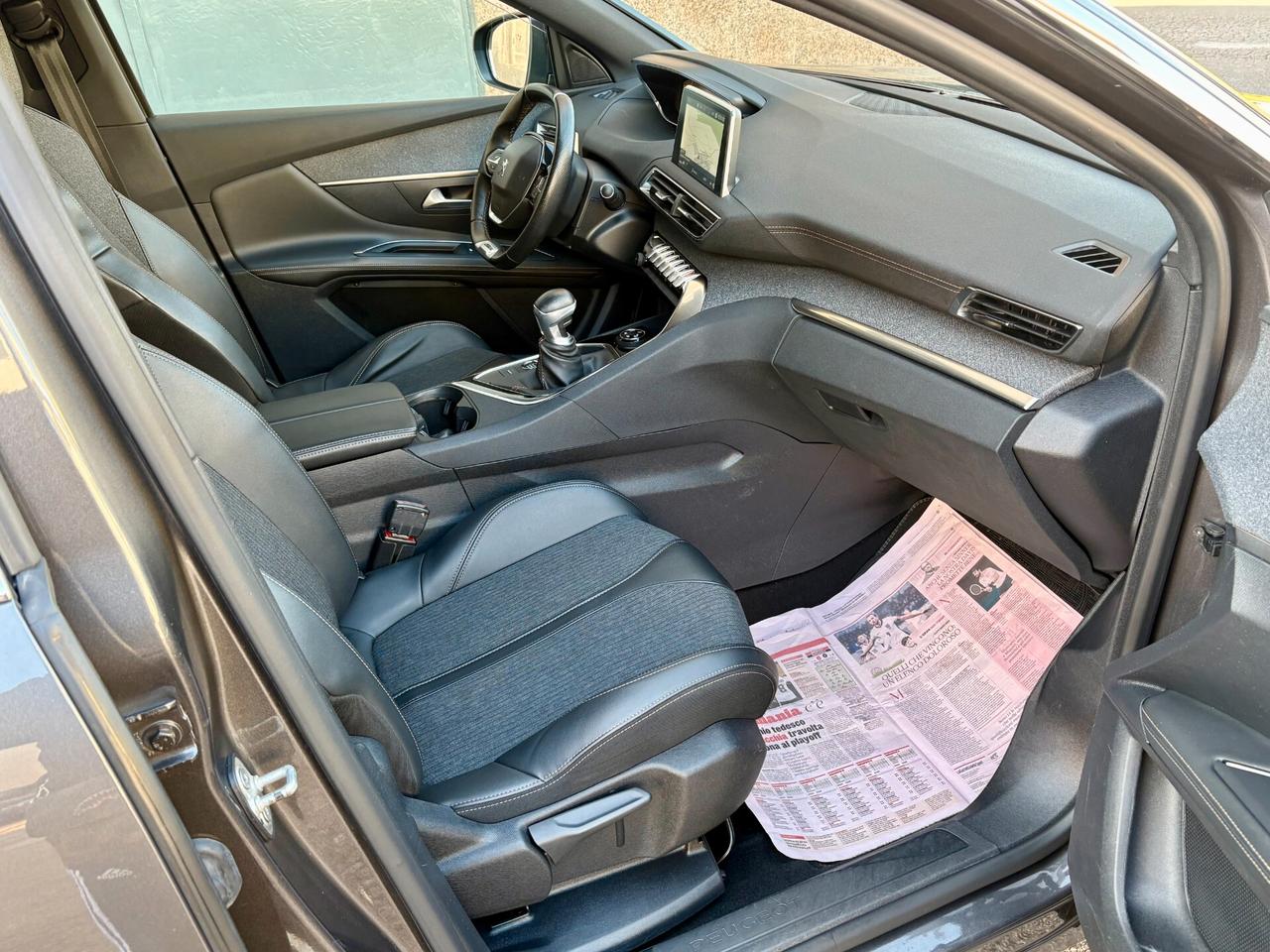 Peugeot 3008 1.5 hdi 130cv "GT-LINE"- '20