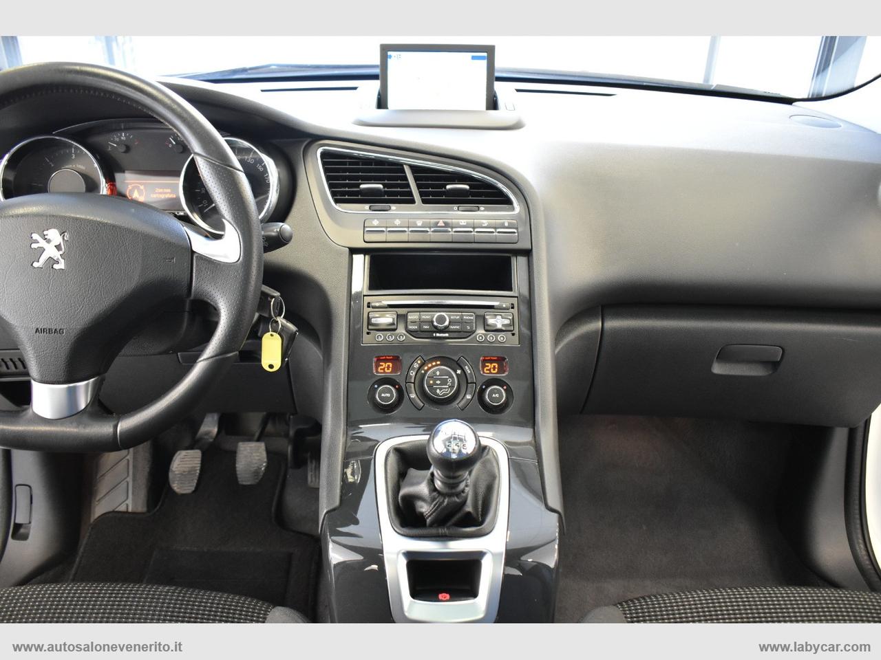 PEUGEOT 5008 BlueHDi 120 S&S Allure