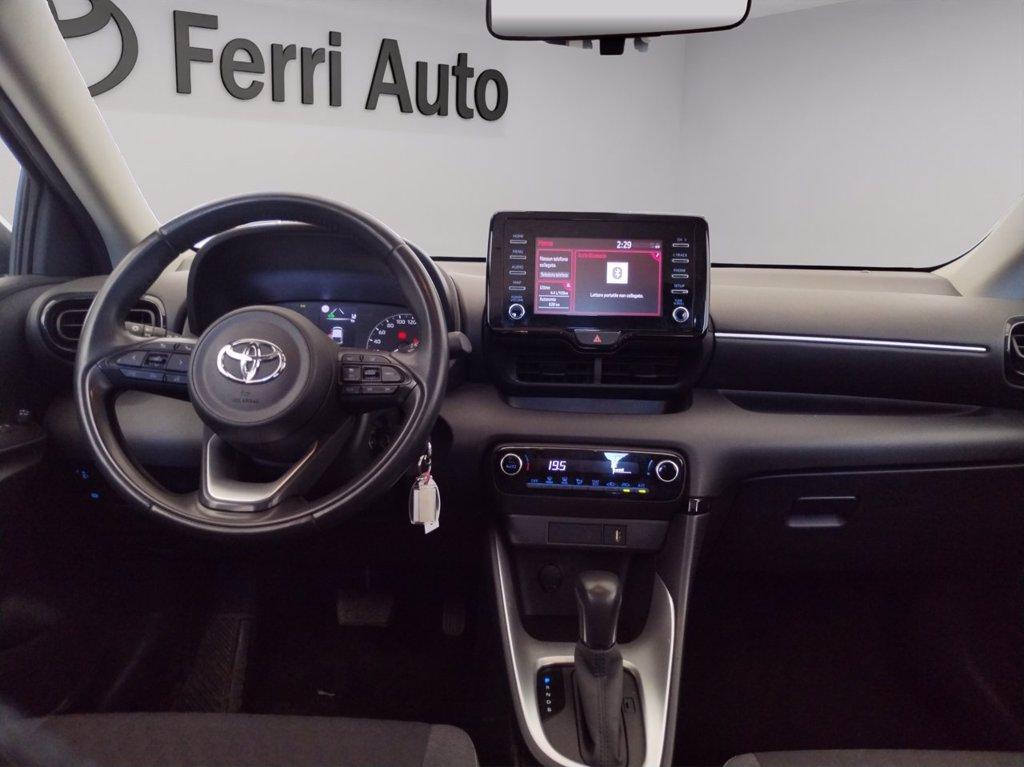 TOYOTA Yaris 1.5h active del 2023