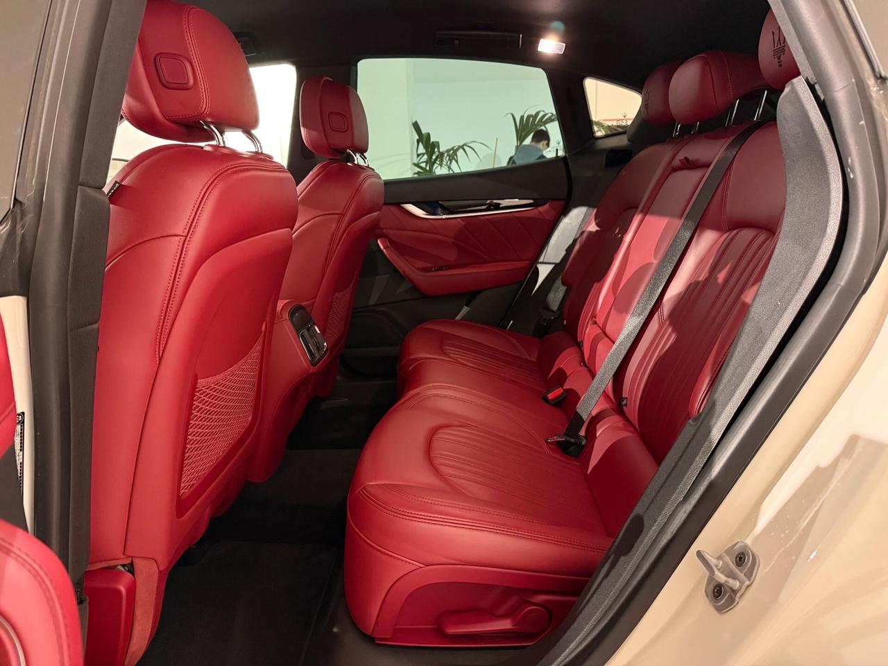 Maserati Levante MHEV 330 CV AWD Executive