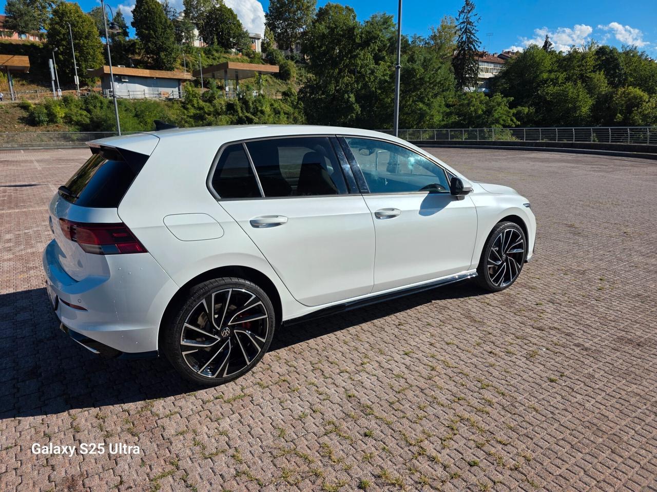 Volkswagen Golf GTE HYBRID elettrica/benzina