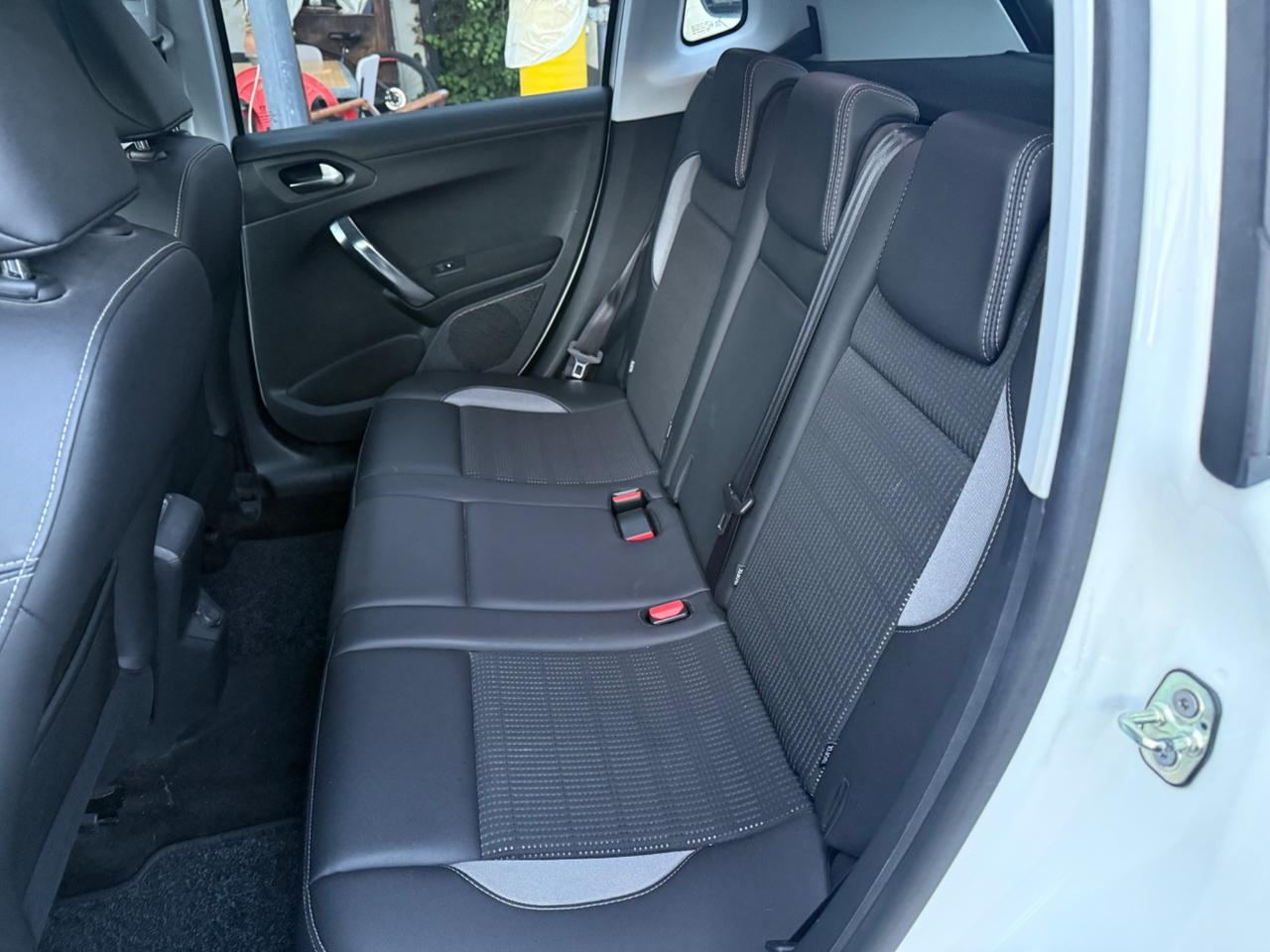 Peugeot 2008 1.6 e-HDi 92 CV Stop&Start Allure