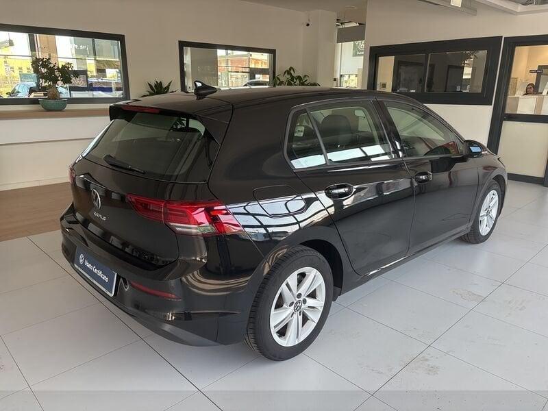 Volkswagen Golf 8 2.0 TDI SCR LIFE DSG 115 CV
