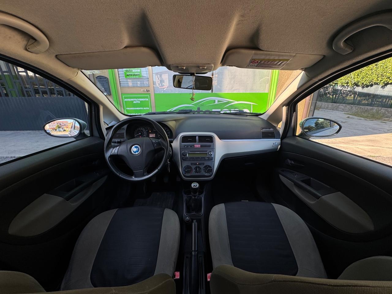 Fiat Grande Punto 1.4 NEOPATENTATI 154.000km