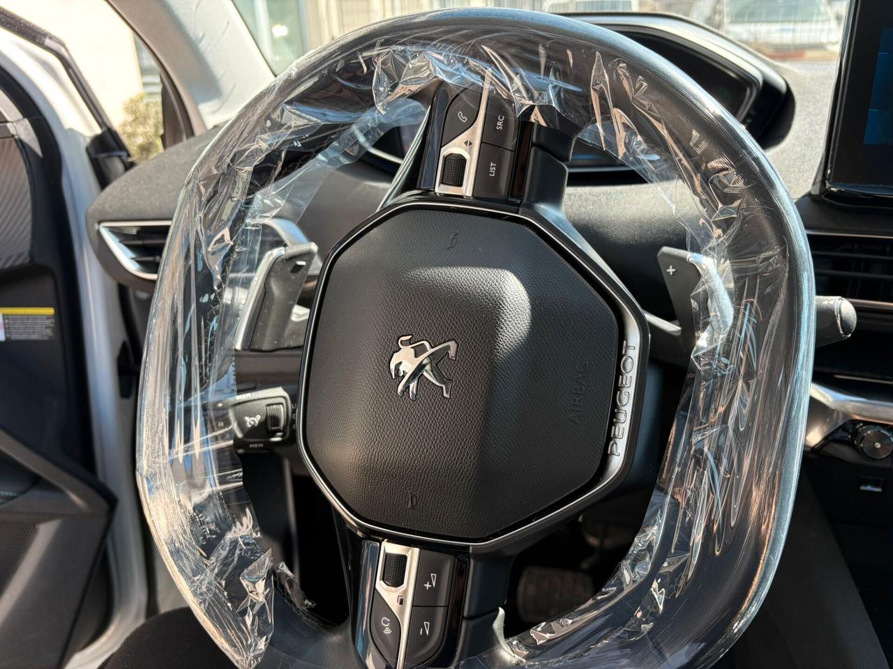 Peugeot 3008 BlueHDi 130 S&S EAT8 Active Pack