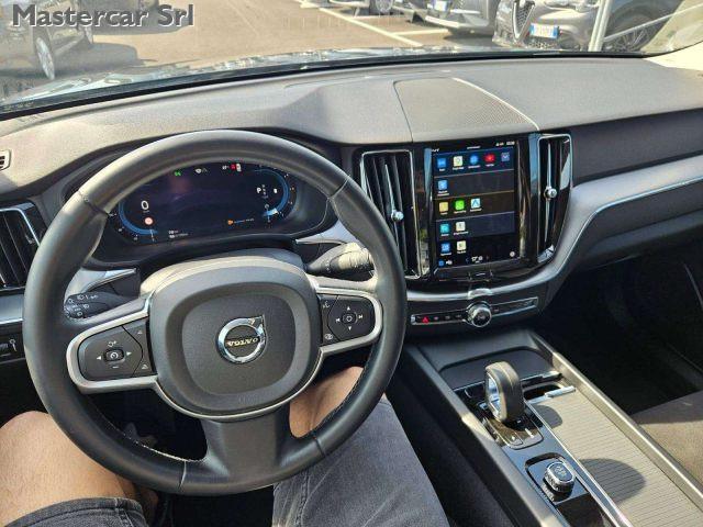 VOLVO XC60 XC60 II 2022 2.0 b4 Momentum auto - GJ250YF