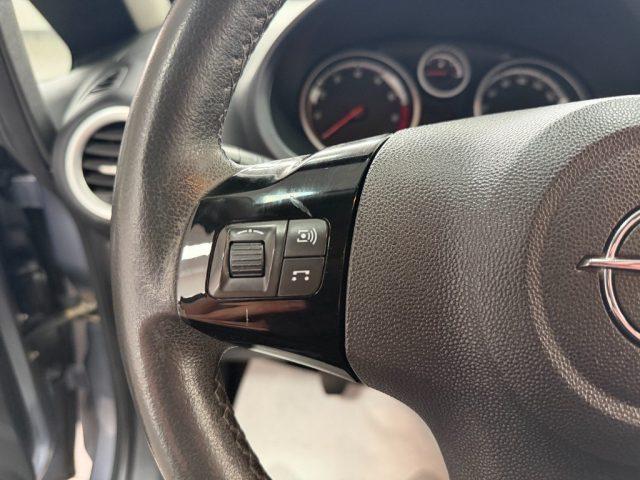 OPEL Corsa 1.2 5 porte Cosmo