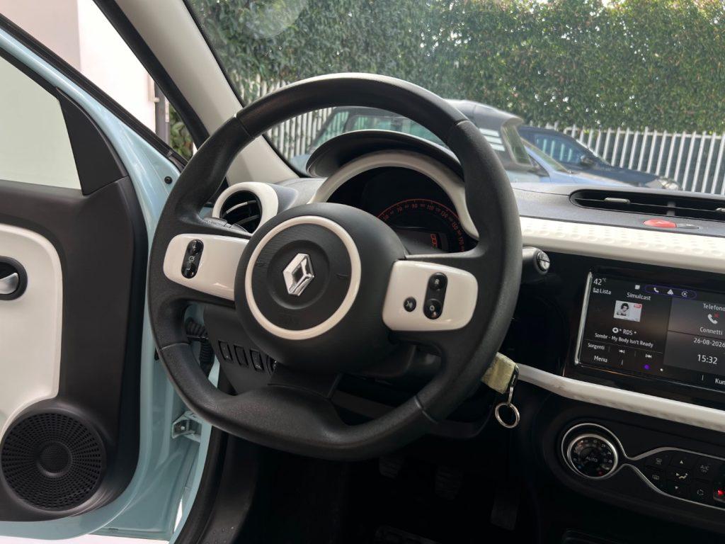 Renault Twingo SCe 65 CV Urban Night tua da €149,00 mensili